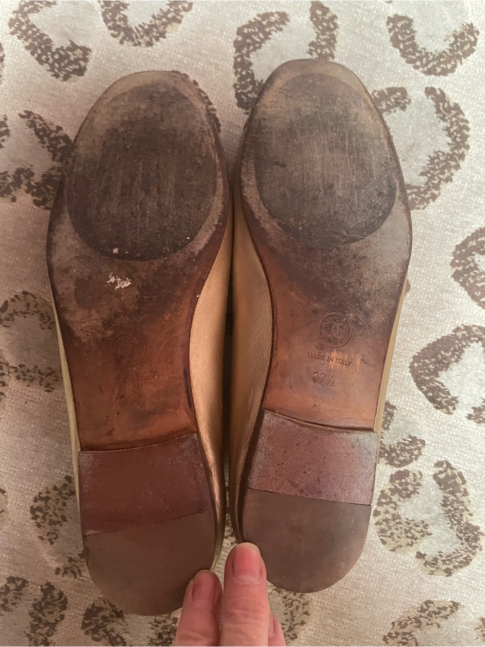 CHANEL Ballet Flat in Metallic Gold with Bow 37.5 - Picture 11 of 11